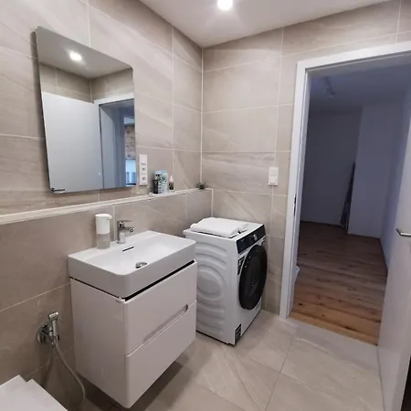Free Private Parking, Central Location, Nuslesky Pivovar Sunset Balcony Home, Prague Exterior photo