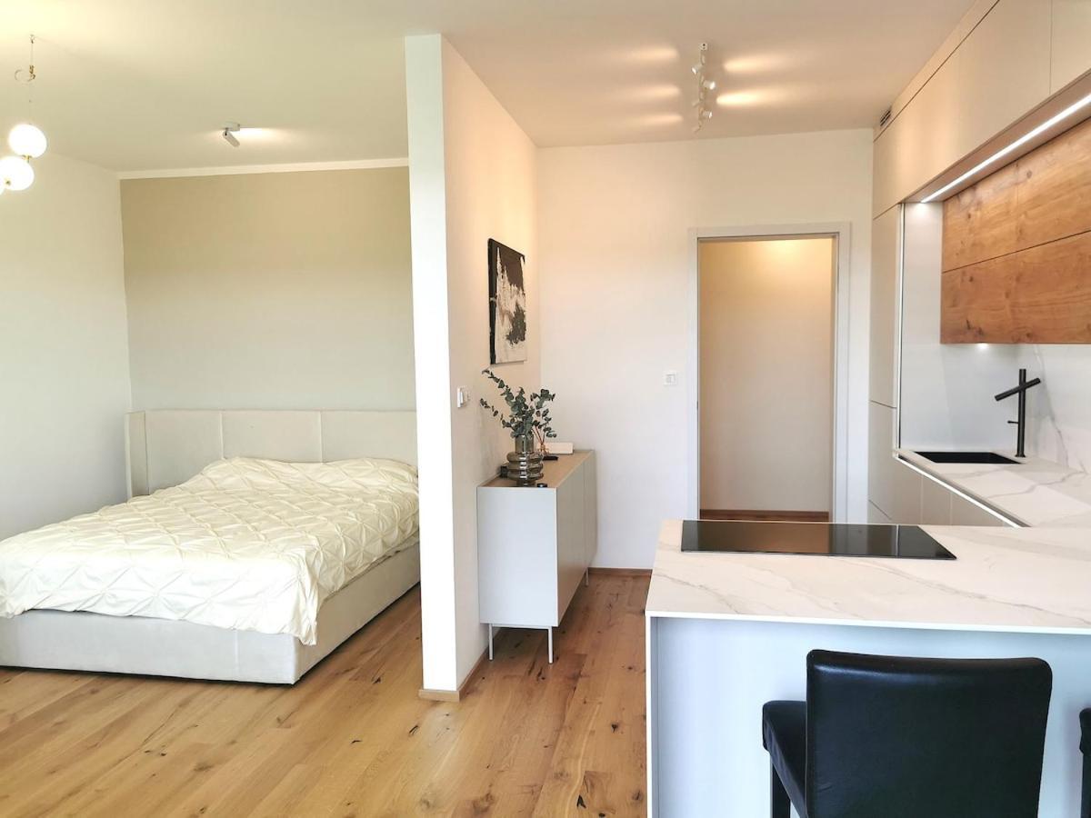 Free Private Parking, Location, Nuslesky Pivovar Sunset Balcony Home, Прага