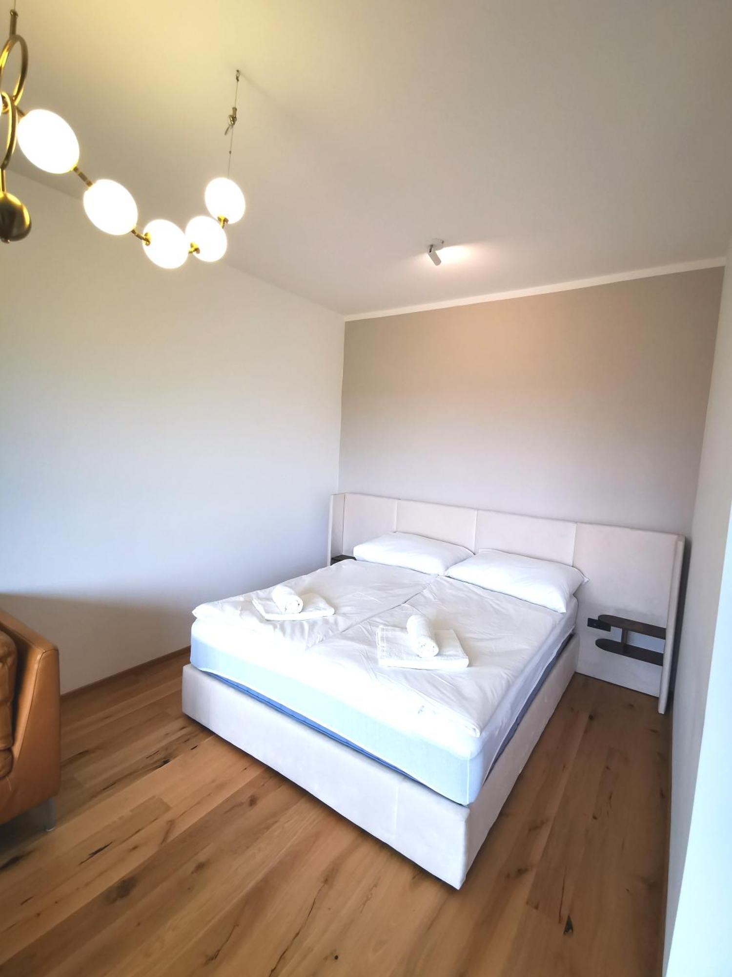 Free Private Parking, Location, Nuslesky Pivovar Sunset Balcony Home, Прага